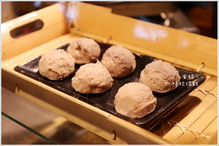 米特,味玩待敘|部落格 © MEAT76|2013-09-15-7 【台北中山大直|美食街】VIV CUP|可麗餅×芋包芋|大食代食神大選|捷運劍南路站|穿梭時空的復古懷舊與美食間的五感邂逅034.jpg