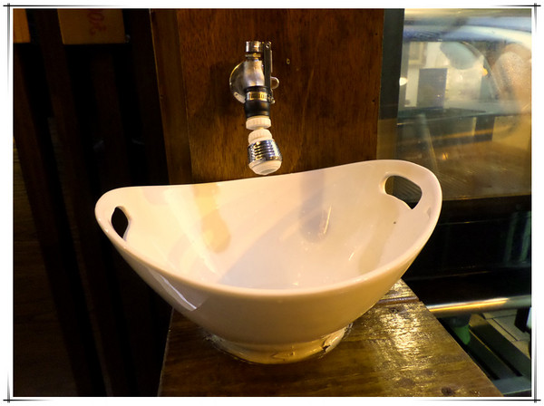 綣綣屋 霜淇淋專賣:【口碑卷17】台南#日式風散步甜食夏日炎炎來一支----綣綣屋 霜淇淋專賣