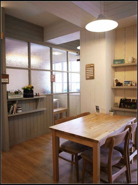 1186098_657946474216494_103355859_n