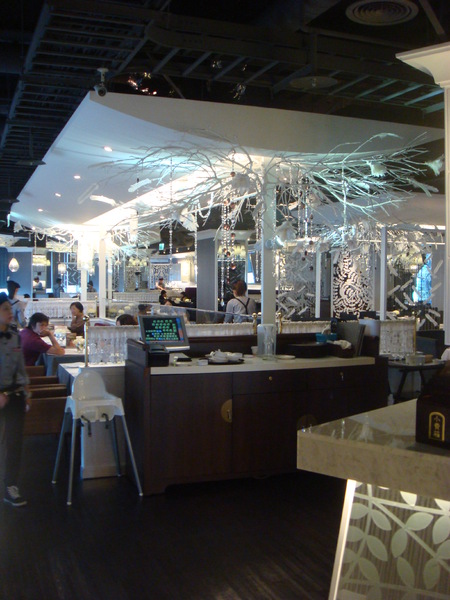 鳥窩窩私房菜(名統百貨店):河邊鳥籠中的悠閒午茶