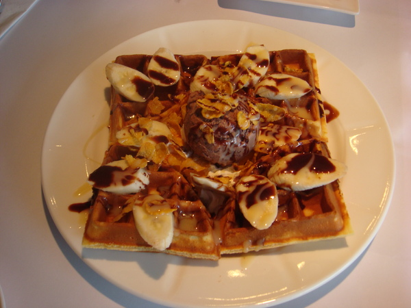 鳥窩窩私房菜(名統百貨店):河邊鳥籠中的悠閒午茶