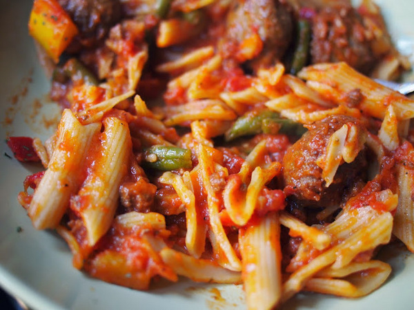 Damark Cafe 丹馬克咖啡：【食記】桃園Damark Cafe丹馬克咖啡SOGO店@中壢 : 舒適氣氛也有美味餐點,還是電視劇巷弄裡的那家書店拍片場景喔!