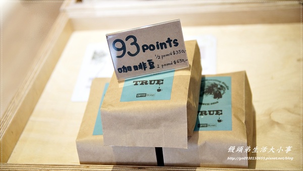 Fabrica 椅子:【食記/台北市】捷運美食~充滿時尚感的用餐空間♪♪ Fabrica 椅子♪♪