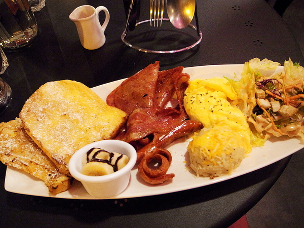 Rock Shock 驚嚇搖滾廚房：【台北】初訪「Rock Shock 驚嚇搖滾廚房」-爆漿布朗尼