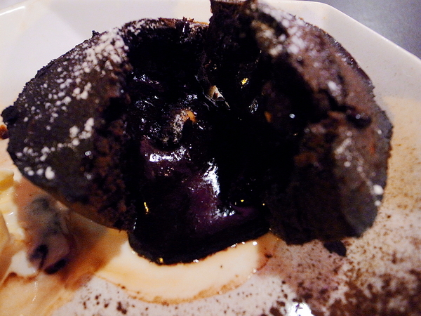 Rock Shock 驚嚇搖滾廚房：【台北】初訪「Rock Shock 驚嚇搖滾廚房」-爆漿布朗尼