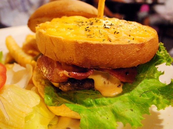 Rock Shock 驚嚇搖滾廚房：【台北】初訪「Rock Shock 驚嚇搖滾廚房」-爆漿布朗尼