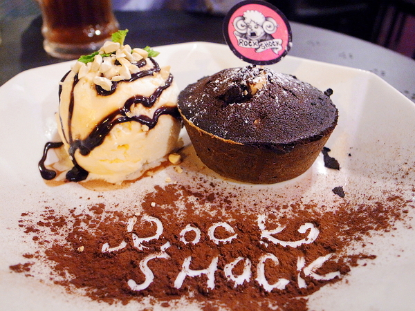 Rock Shock 驚嚇搖滾廚房：【台北】初訪「Rock Shock 驚嚇搖滾廚房」-爆漿布朗尼