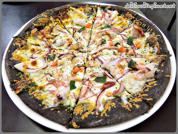 兇猛深海墨魚披薩290