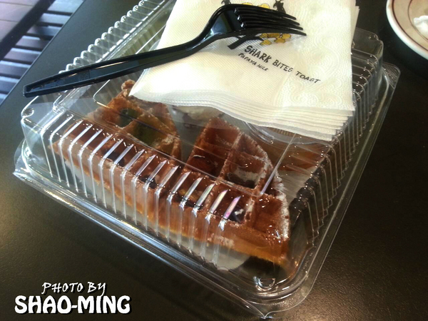 鯊魚咬吐司：(台中)學士路總店『鯊魚咬吐司』輕鬆活潑美味早午餐