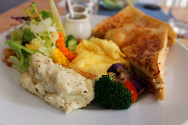 Hello Hello Kitchen：[台南] hello早安,來kitchen吃早午餐囉~