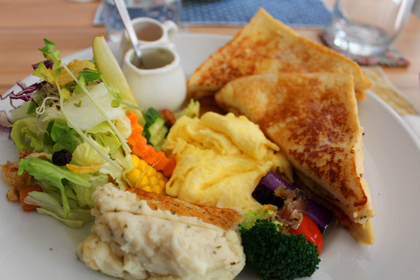 Hello Hello Kitchen：[台南] hello早安,來kitchen吃早午餐囉~