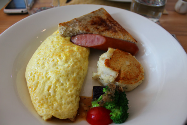 Hello Hello Kitchen：[台南] hello早安,來kitchen吃早午餐囉~