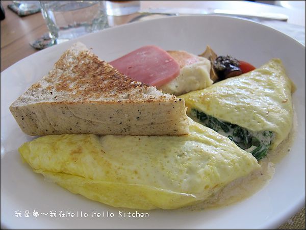 Hello2 Kitchen05.JPG