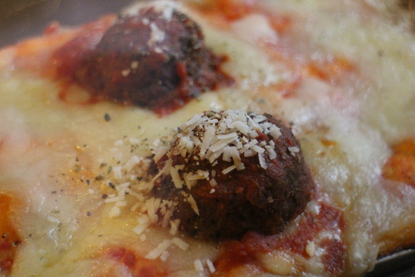 piazza皮耶薩：到東區吃義大利街頭小吃『Piazza 皮耶薩』(捷運：忠孝復興站)