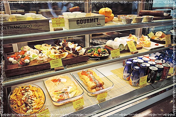 piazza皮耶薩：✜ 再訪創意無限滴特色義式小吃餐館! -「Piazza皮耶薩」｡◕‿‿◕｡