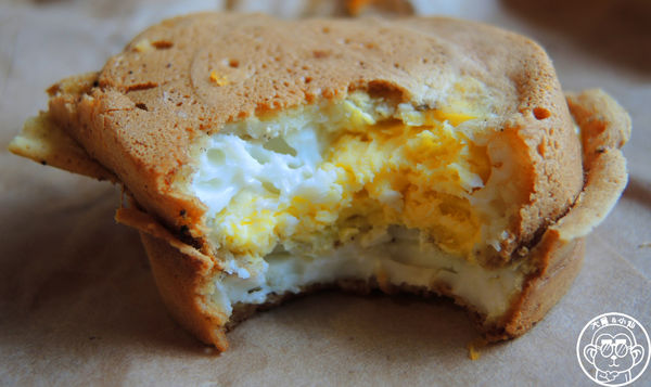 太極鰲車輪餅：呷飽祙【新北板橋･太極鱉車輪餅】排隊爆漿紅豆餅