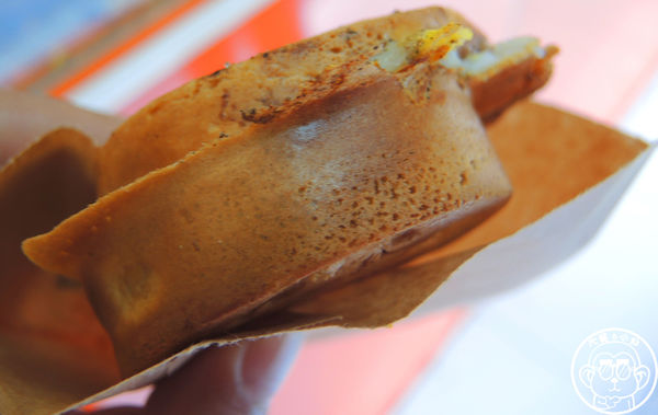 太極鰲車輪餅：呷飽祙【新北板橋･太極鱉車輪餅】排隊爆漿紅豆餅