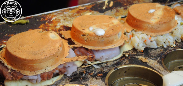 太極鰲車輪餅：呷飽祙【新北板橋･太極鱉車輪餅】排隊爆漿紅豆餅