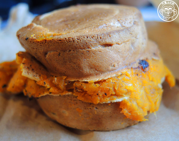 太極鰲車輪餅：呷飽祙【新北板橋･太極鱉車輪餅】排隊爆漿紅豆餅