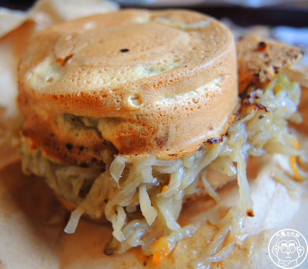 太極鰲車輪餅：呷飽祙【新北板橋･太極鱉車輪餅】排隊爆漿紅豆餅