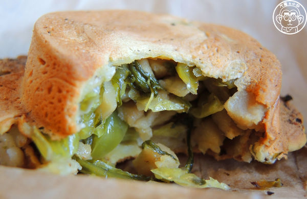 太極鰲車輪餅：呷飽祙【新北板橋･太極鱉車輪餅】排隊爆漿紅豆餅