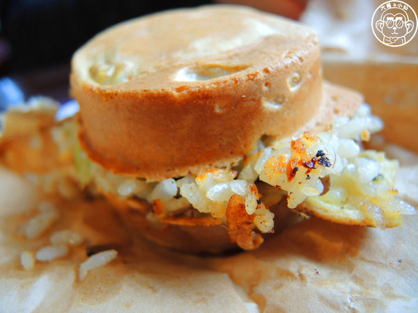 太極鰲車輪餅：呷飽祙【新北板橋･太極鱉車輪餅】排隊爆漿紅豆餅