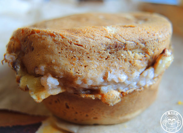 太極鰲車輪餅：呷飽祙【新北板橋･太極鱉車輪餅】排隊爆漿紅豆餅