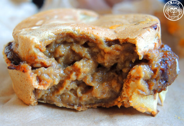 太極鰲車輪餅：呷飽祙【新北板橋･太極鱉車輪餅】排隊爆漿紅豆餅