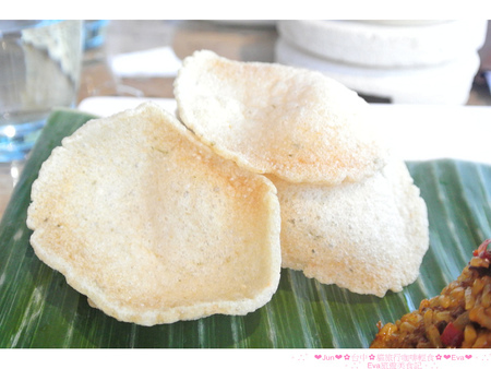 八里水岸四季景觀餐廳：【食記】oO。o○。台北　八里　八里水岸四季景觀餐廳　下午茶　排餐　鬆餅　包廂　海邊　景觀　駐唱　峇里島　浪漫海景景觀餐廳，想耍浪漫的男生，趕快帶女朋友來～　oO。o○。　