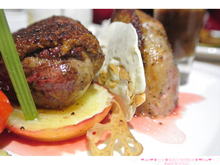 八里水岸四季景觀餐廳：【食記】oO。o○。台北　八里　八里水岸四季景觀餐廳　下午茶　排餐　鬆餅　包廂　海邊　景觀　駐唱　峇里島　浪漫海景景觀餐廳，想耍浪漫的男生，趕快帶女朋友來～　oO。o○。　