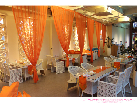 八里水岸四季景觀餐廳：【食記】oO。o○。台北　八里　八里水岸四季景觀餐廳　下午茶　排餐　鬆餅　包廂　海邊　景觀　駐唱　峇里島　浪漫海景景觀餐廳，想耍浪漫的男生，趕快帶女朋友來～　oO。o○。　