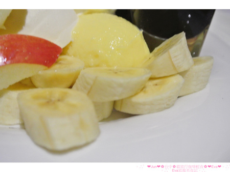 八里水岸四季景觀餐廳：【食記】oO。o○。台北　八里　八里水岸四季景觀餐廳　下午茶　排餐　鬆餅　包廂　海邊　景觀　駐唱　峇里島　浪漫海景景觀餐廳，想耍浪漫的男生，趕快帶女朋友來～　oO。o○。　