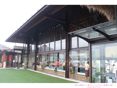 八里水岸四季景觀餐廳：【食記】oO。o○。台北　八里　八里水岸四季景觀餐廳　下午茶　排餐　鬆餅　包廂　海邊　景觀　駐唱　峇里島　浪漫海景景觀餐廳，想耍浪漫的男生，趕快帶女朋友來～　oO。o○。　