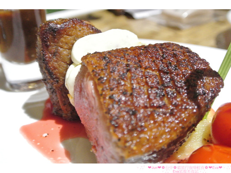 八里水岸四季景觀餐廳：【食記】oO。o○。台北　八里　八里水岸四季景觀餐廳　下午茶　排餐　鬆餅　包廂　海邊　景觀　駐唱　峇里島　浪漫海景景觀餐廳，想耍浪漫的男生，趕快帶女朋友來～　oO。o○。　