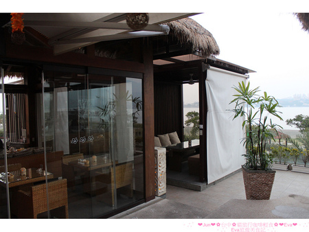 八里水岸四季景觀餐廳：【食記】oO。o○。台北　八里　八里水岸四季景觀餐廳　下午茶　排餐　鬆餅　包廂　海邊　景觀　駐唱　峇里島　浪漫海景景觀餐廳，想耍浪漫的男生，趕快帶女朋友來～　oO。o○。　