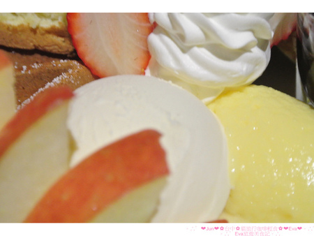 八里水岸四季景觀餐廳：【食記】oO。o○。台北　八里　八里水岸四季景觀餐廳　下午茶　排餐　鬆餅　包廂　海邊　景觀　駐唱　峇里島　浪漫海景景觀餐廳，想耍浪漫的男生，趕快帶女朋友來～　oO。o○。　