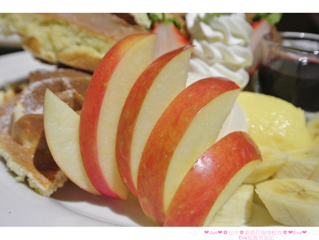 八里水岸四季景觀餐廳：【食記】oO。o○。台北　八里　八里水岸四季景觀餐廳　下午茶　排餐　鬆餅　包廂　海邊　景觀　駐唱　峇里島　浪漫海景景觀餐廳，想耍浪漫的男生，趕快帶女朋友來～　oO。o○。　