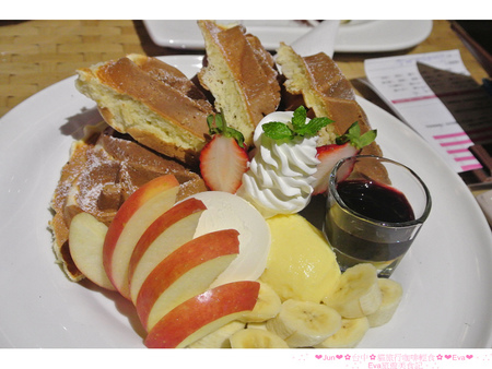 八里水岸四季景觀餐廳：【食記】oO。o○。台北　八里　八里水岸四季景觀餐廳　下午茶　排餐　鬆餅　包廂　海邊　景觀　駐唱　峇里島　浪漫海景景觀餐廳，想耍浪漫的男生，趕快帶女朋友來～　oO。o○。　