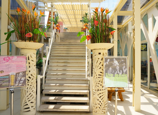 BaLi水岸四季景觀餐廳：【八里】BaLi水岸四季景觀餐廳－『氣氛超棒．美麗峇里島風』