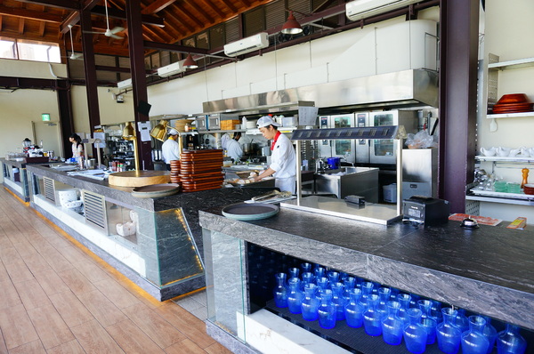 BaLi水岸四季景觀餐廳：【八里】BaLi水岸四季景觀餐廳－『氣氛超棒．美麗峇里島風』