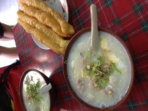 永春廣東粥：金門永春廣東粥-大口大口喝下去