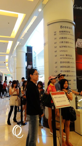 Laduree(台北微風店)：馬卡龍界中的LV~~法國Laduree Macaron．台北微風店