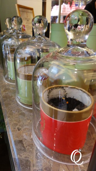 Laduree(台北微風店)：馬卡龍界中的LV~~法國Laduree Macaron．台北微風店