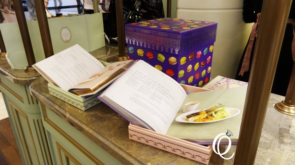 Laduree(台北微風店)：馬卡龍界中的LV~~法國Laduree Macaron．台北微風店