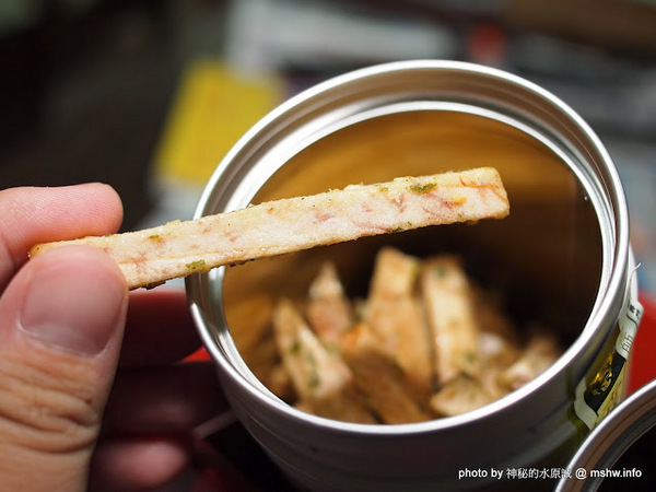 阿聰師芋頭酥糕餅(台中秋紅谷館):【食記】台中西屯-阿聰師芋頭酥糕餅/台中秋紅谷館 : 微甜不膩的細緻口感,有八卦味道的大甲龍捲風!?