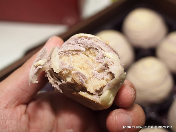 阿聰師芋頭酥糕餅(台中秋紅谷館):【食記】台中西屯-阿聰師芋頭酥糕餅/台中秋紅谷館 : 微甜不膩的細緻口感,有八卦味道的大甲龍捲風!?