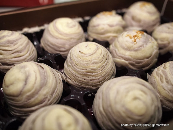 阿聰師芋頭酥糕餅(台中秋紅谷館):【食記】台中西屯-阿聰師芋頭酥糕餅/台中秋紅谷館 : 微甜不膩的細緻口感,有八卦味道的大甲龍捲風!?