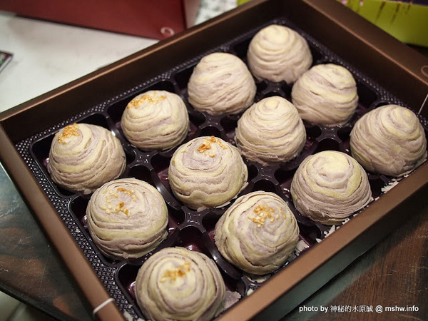 阿聰師芋頭酥糕餅(台中秋紅谷館):【食記】台中西屯-阿聰師芋頭酥糕餅/台中秋紅谷館 : 微甜不膩的細緻口感,有八卦味道的大甲龍捲風!?