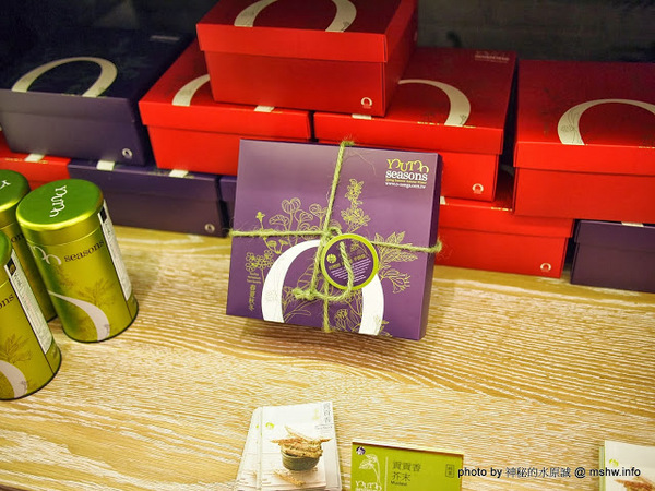 阿聰師芋頭酥糕餅(台中秋紅谷館):【食記】台中西屯-阿聰師芋頭酥糕餅/台中秋紅谷館 : 微甜不膩的細緻口感,有八卦味道的大甲龍捲風!?