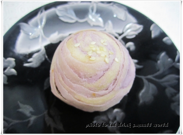 阿聰師芋頭酥糕餅(台中秋紅谷館)：不管是自已品嘗還是送禮~阿聰師芋頭糕餅永遠是你最好的選擇